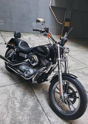 HARLEY-DAVIDSON DYNA SUPER GLIDE CUSTOM 